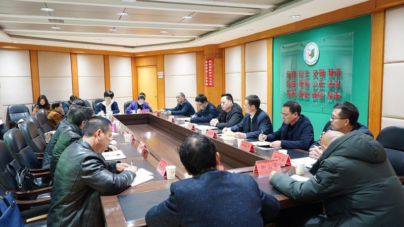 心理咨询师培训代理公司，如何选择更合适？**